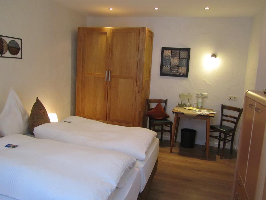 Moselland Hotel Im Enderttal Zum Onkel Willi Cochem Phòng bức ảnh